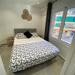 Con Bano Privado Frente Al Metro L5 Barcelona-hospitalet , L'Hospitalet de Llobregat Spagna
